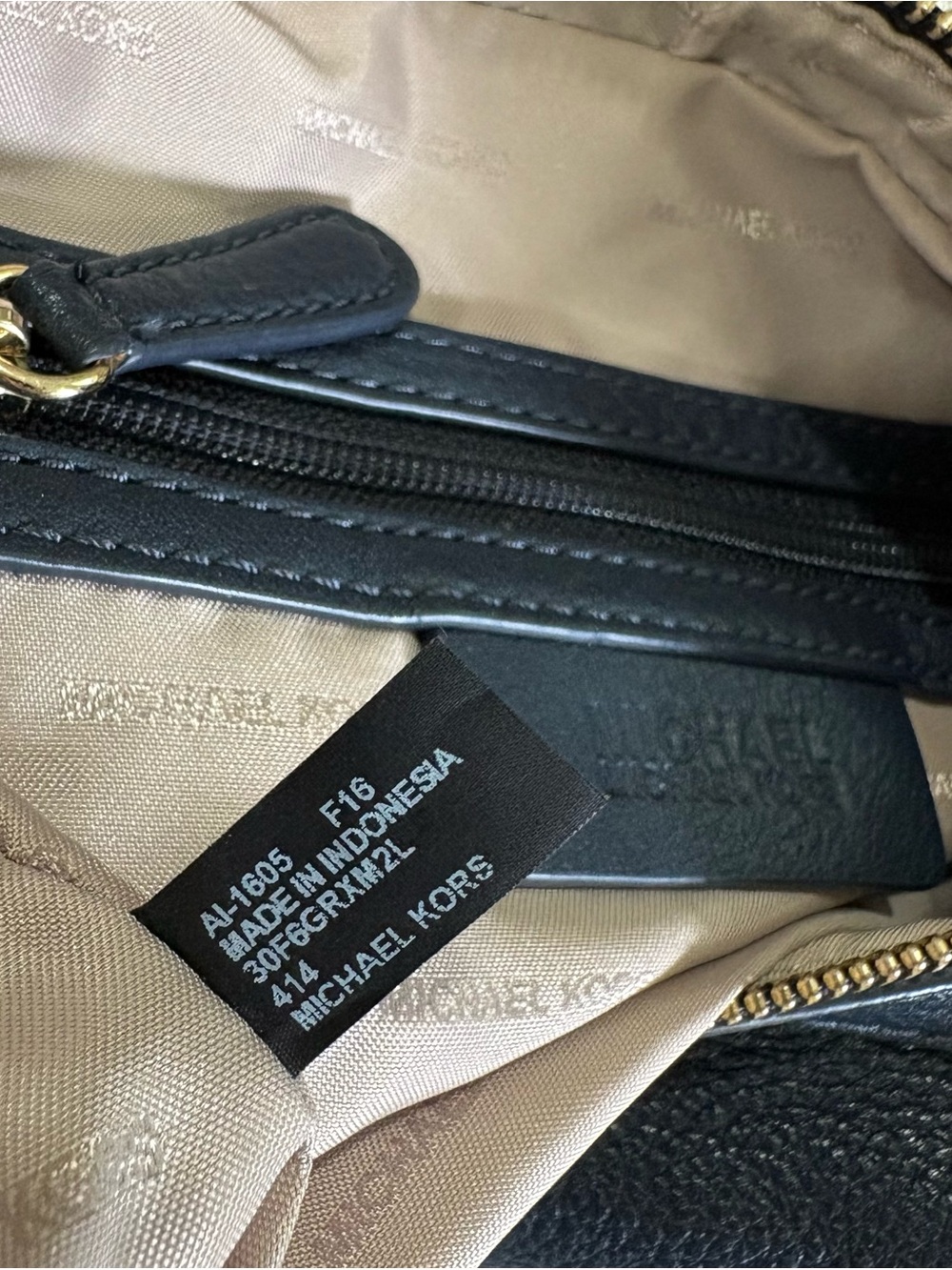 Michael Kors Raven Medium Pebbled Leather Crossbody Bag Dark Navy Gold - Picture 9 of 10